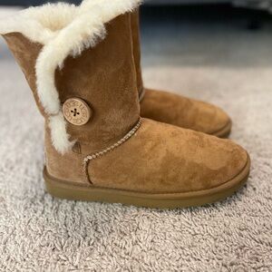 Chestnut Bailey Button Ugg Boots